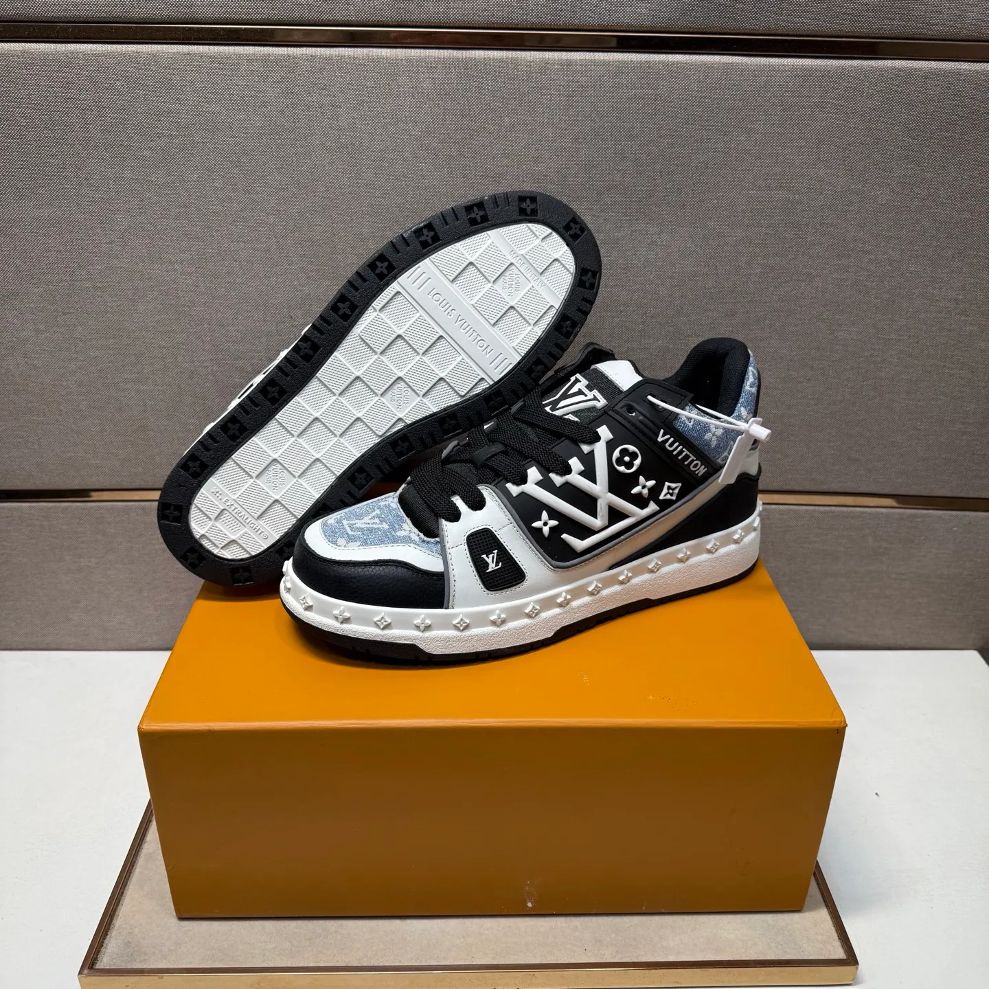 Men's men's shoes 💰pp620 [LV～] Men's casual shoes 2025z cabinet sales simultaneously 🔶Size: 38-44#️⃣ 🔷2 colors🔜The upper is made of multi-material splicing➕Mesh lining, comfortable and breathable, sole: original comfortable and wear-resistant outsole, ⚠️real thing📱photographed🎬real thing is better📢📢📢